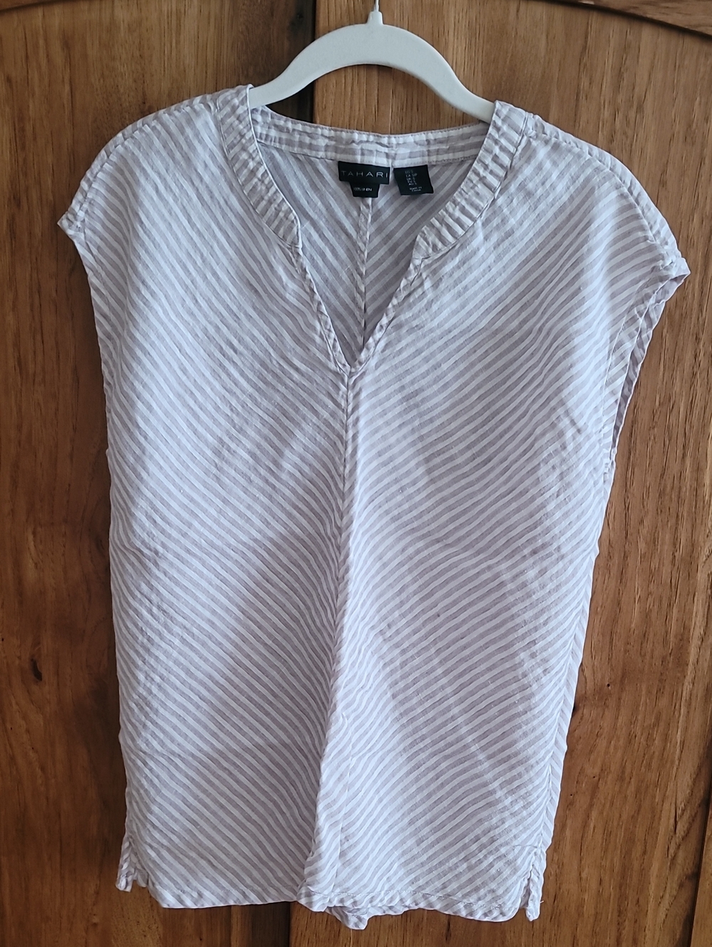 100% Linen Tahari White and Light Gray Striped V-Neck Sleeveless Top